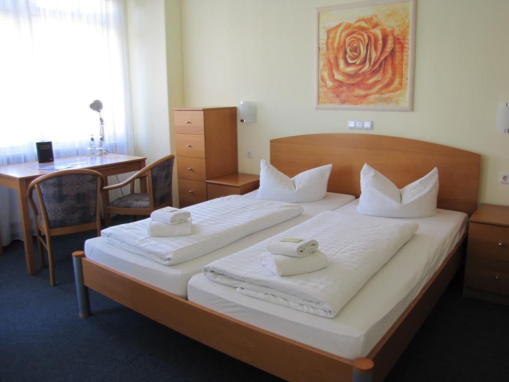 Central Hotel Gera Extérieur photo