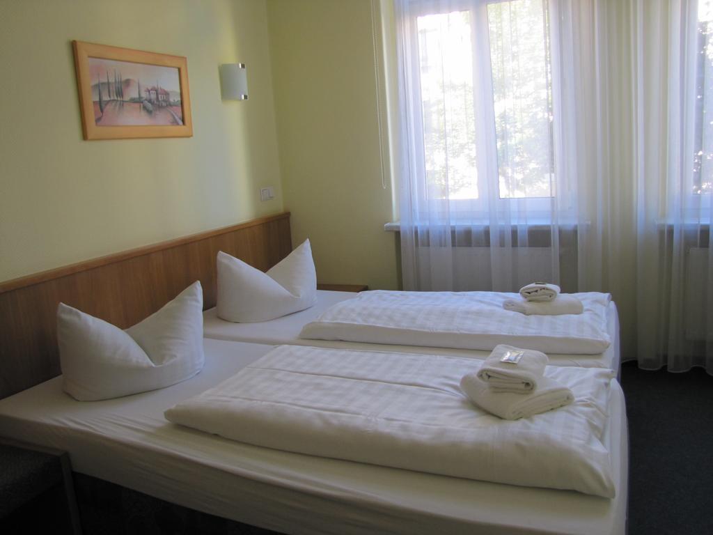 Central Hotel Gera Extérieur photo