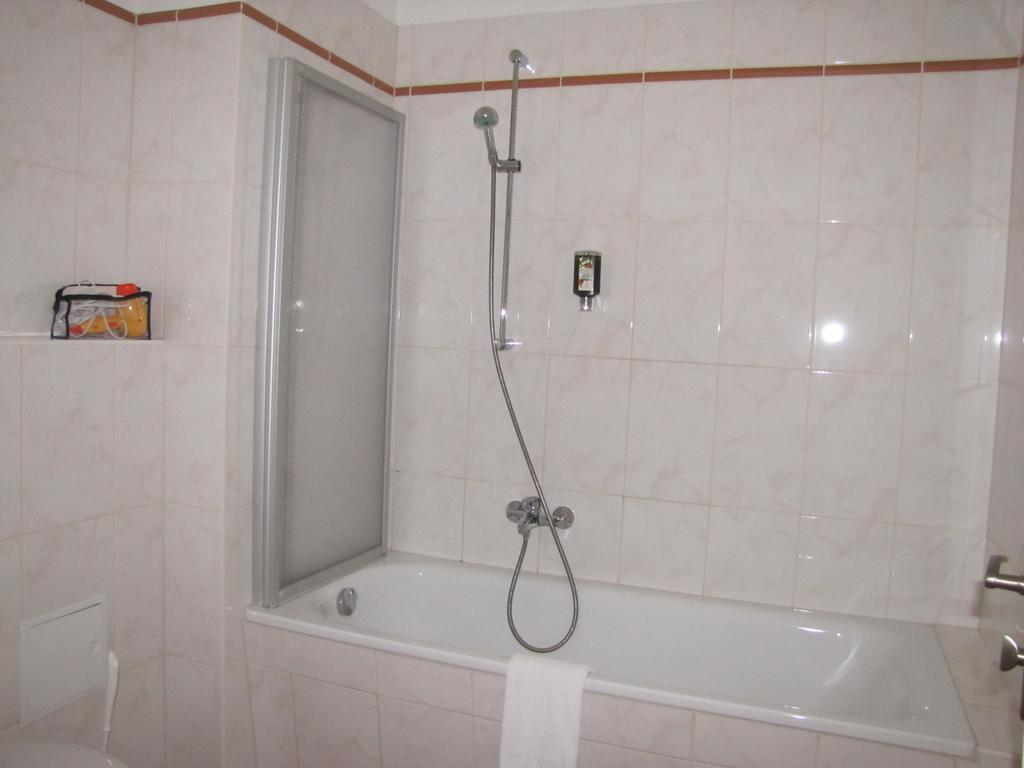 Central Hotel Gera Extérieur photo