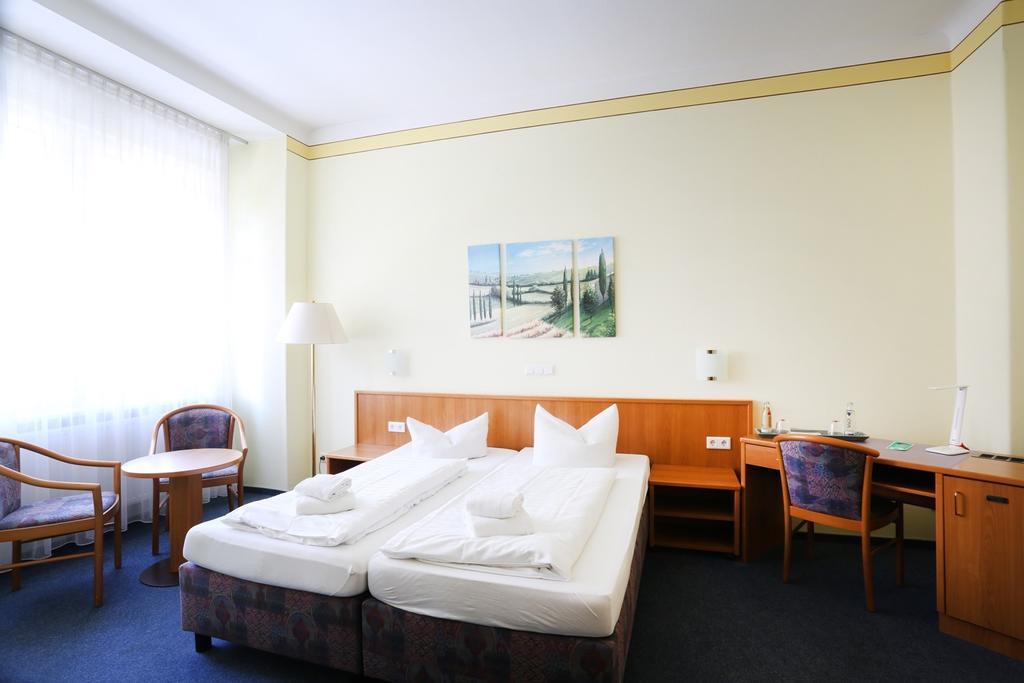 Central Hotel Gera Extérieur photo