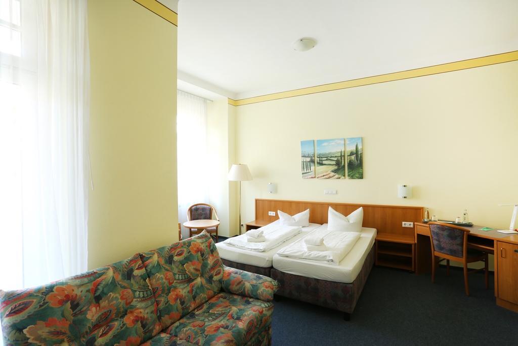 Central Hotel Gera Extérieur photo